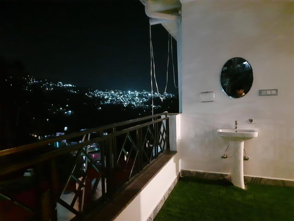 The Moonlight Stay - Shimla Buitenkant foto