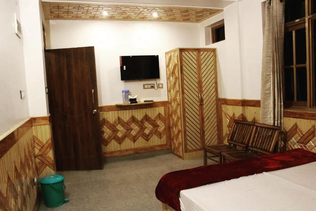 The Moonlight Stay - Shimla Buitenkant foto